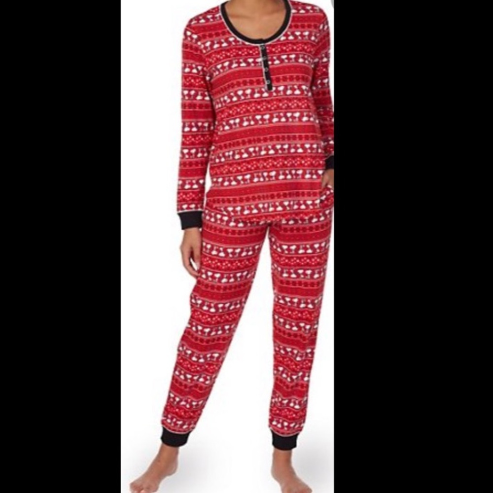 NWT Snoopy pajama set size medium